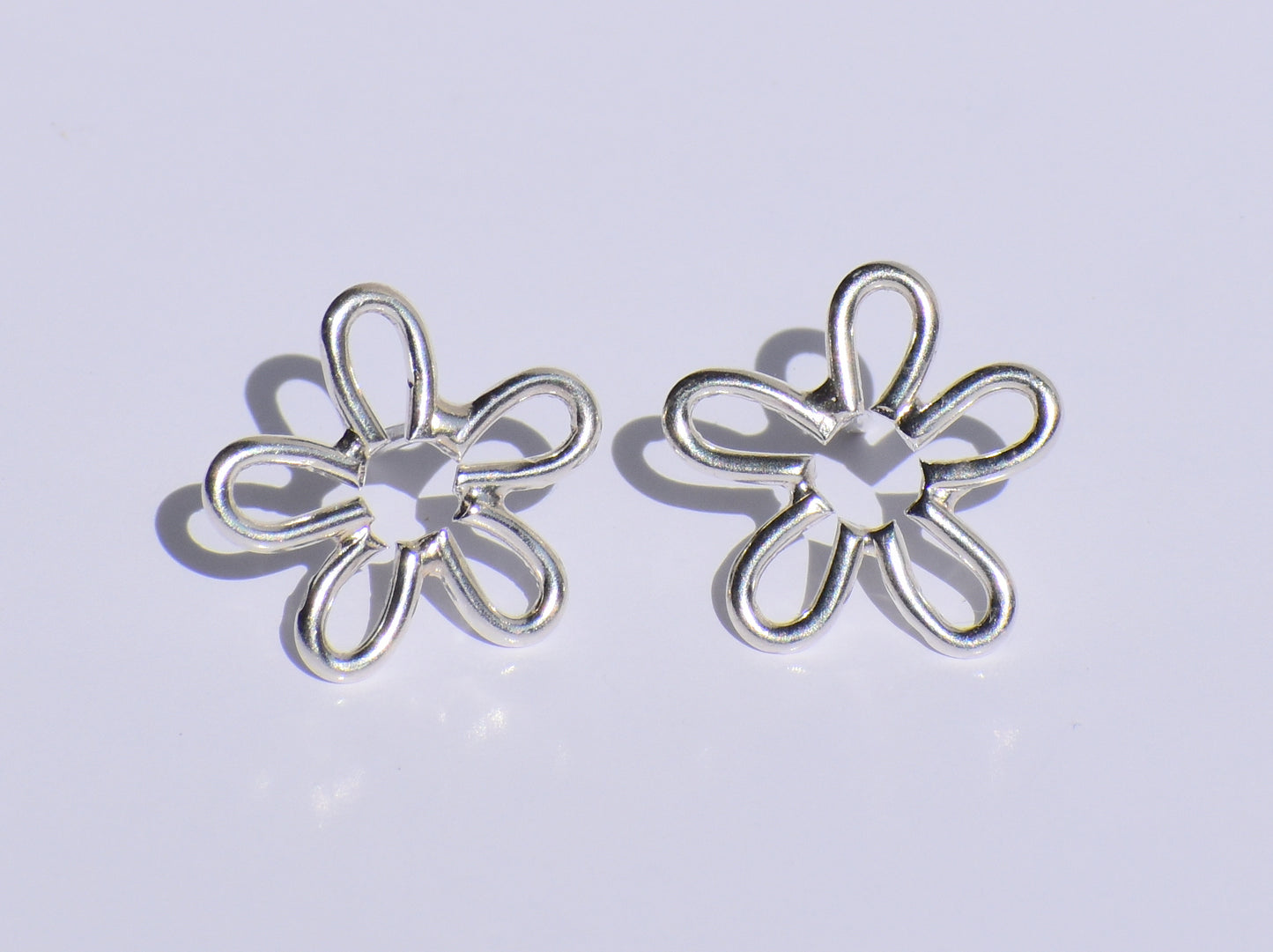 Silver Flower Earrings, Silver Wire Earring, 925 Silver Studs Earrings, Handmade Jewelry, Minimalist Jewelry, Women Accessories, Silver Gift