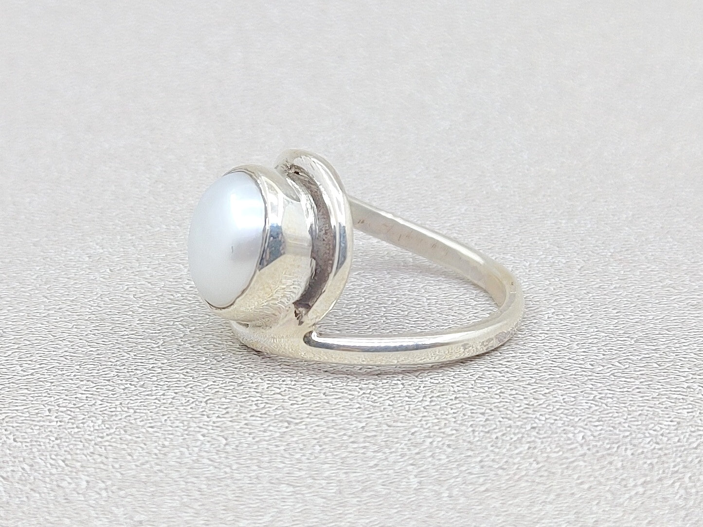 Pearl Ring, Gemstone Ring, June Birthstone, Handmade Ring, Sterling Silver Ring, Promise Ring, Statament Ring, Anniversary Gift, Women Gift