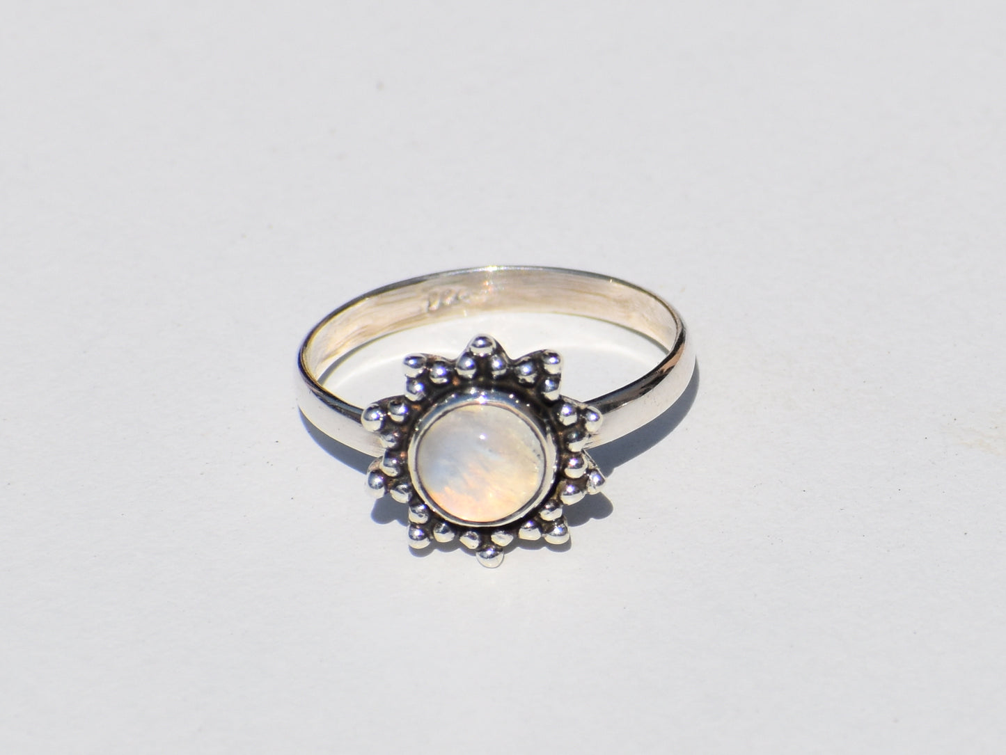 Rainbow Moonstone Ring, 925 Silver Ring, Round Gemstone, Natural Moonstone, Zodiac Ring, Unisex Ring, Bohemian Ring, Statement Ring, Jewelry