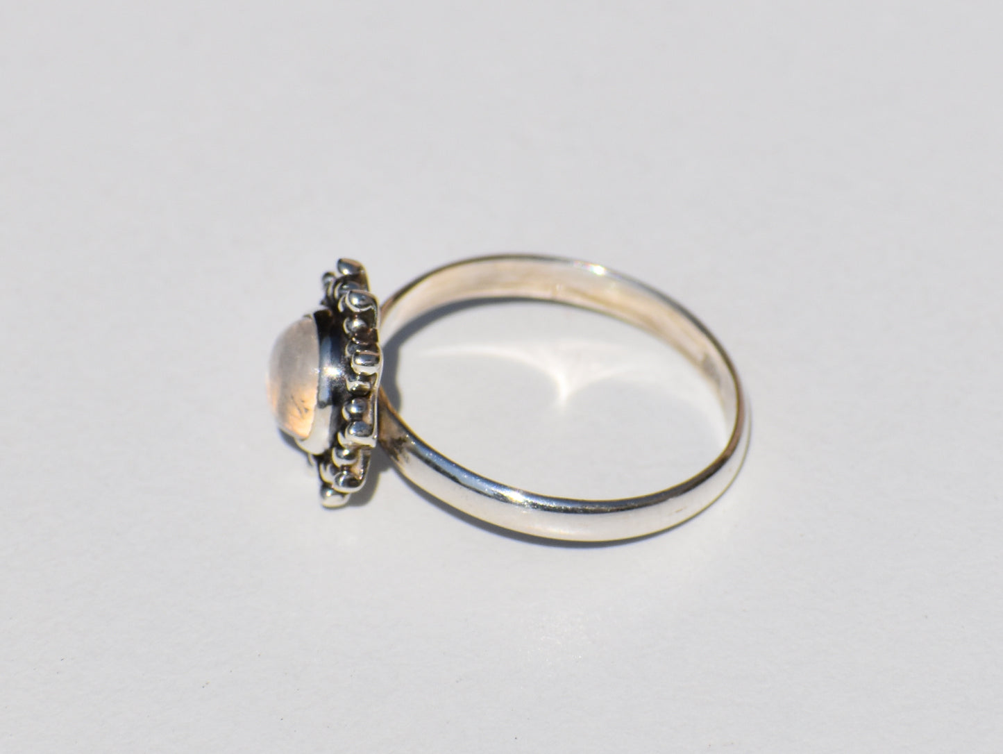 Rainbow Moonstone Ring, 925 Silver Ring, Round Gemstone, Natural Moonstone, Zodiac Ring, Unisex Ring, Bohemian Ring, Statement Ring, Jewelry