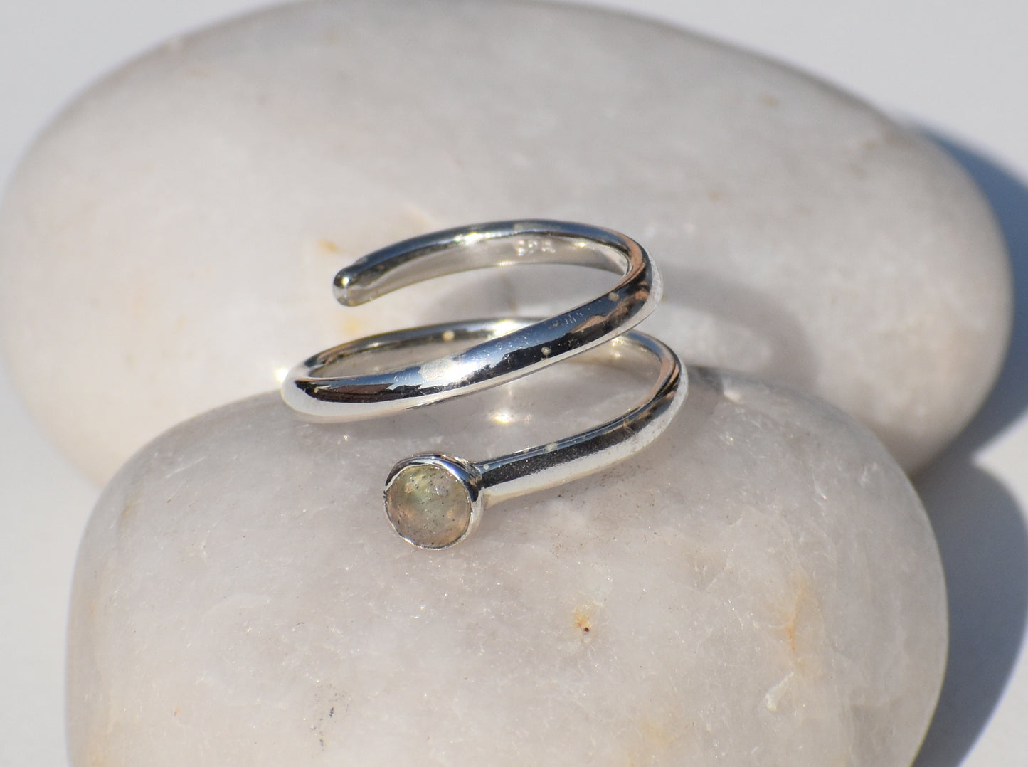 Natural Labradorite Spiral Ring, Open Ring, Solid Silver Ring, Round labradorite, Healing Ring, Birthstone Ring, Zodiac Ring, Statement Ring