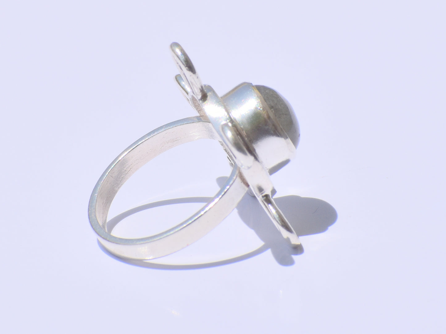 Labradorite Ring, Round Labradorite Ring, Flower Design Ring, Zodiac Ring, Healing Gemstone, Boho Ring, Anniversary Gift, 925 Silver Jewelry