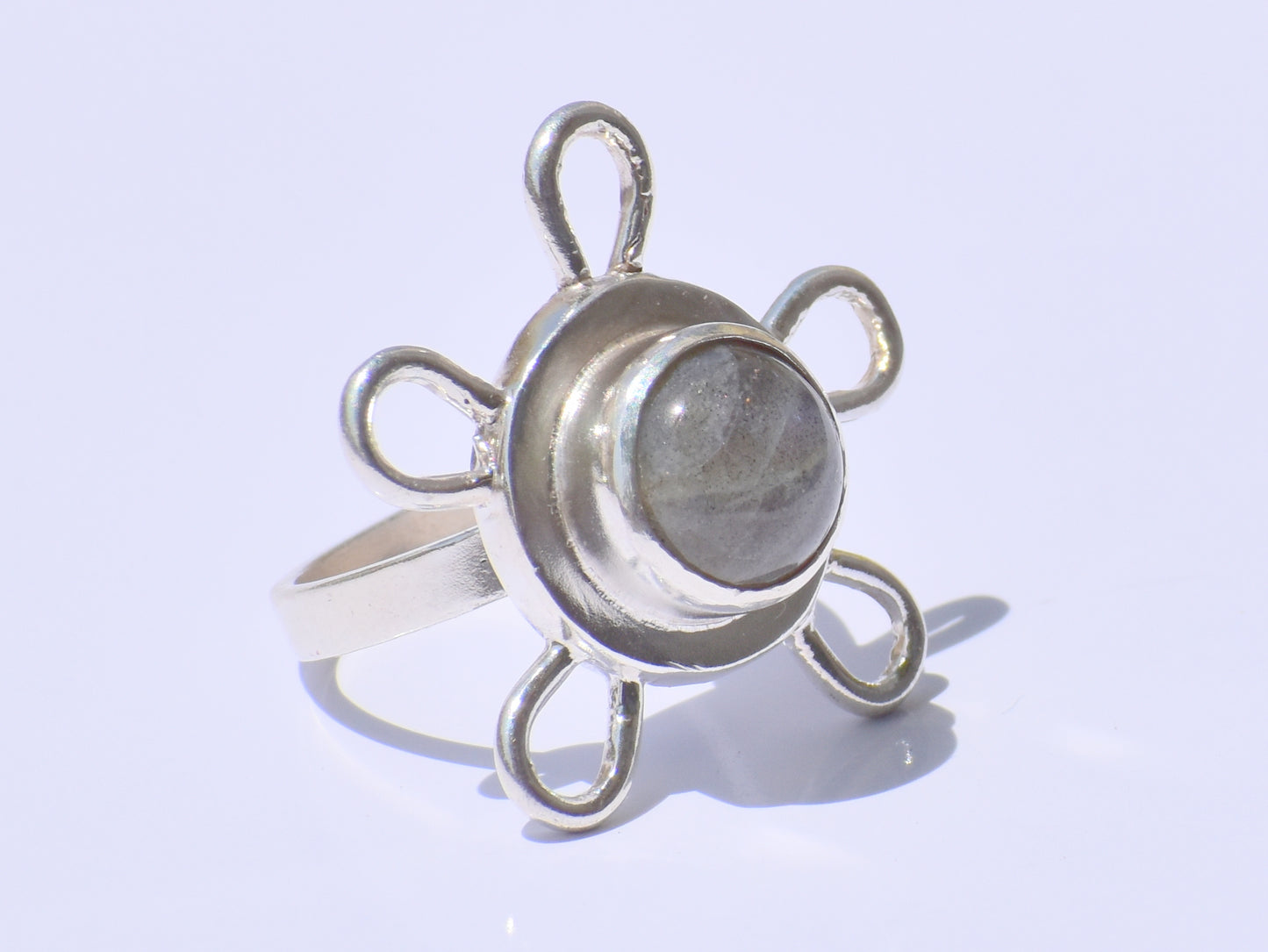 Labradorite Ring, Round Labradorite Ring, Flower Design Ring, Zodiac Ring, Healing Gemstone, Boho Ring, Anniversary Gift, 925 Silver Jewelry