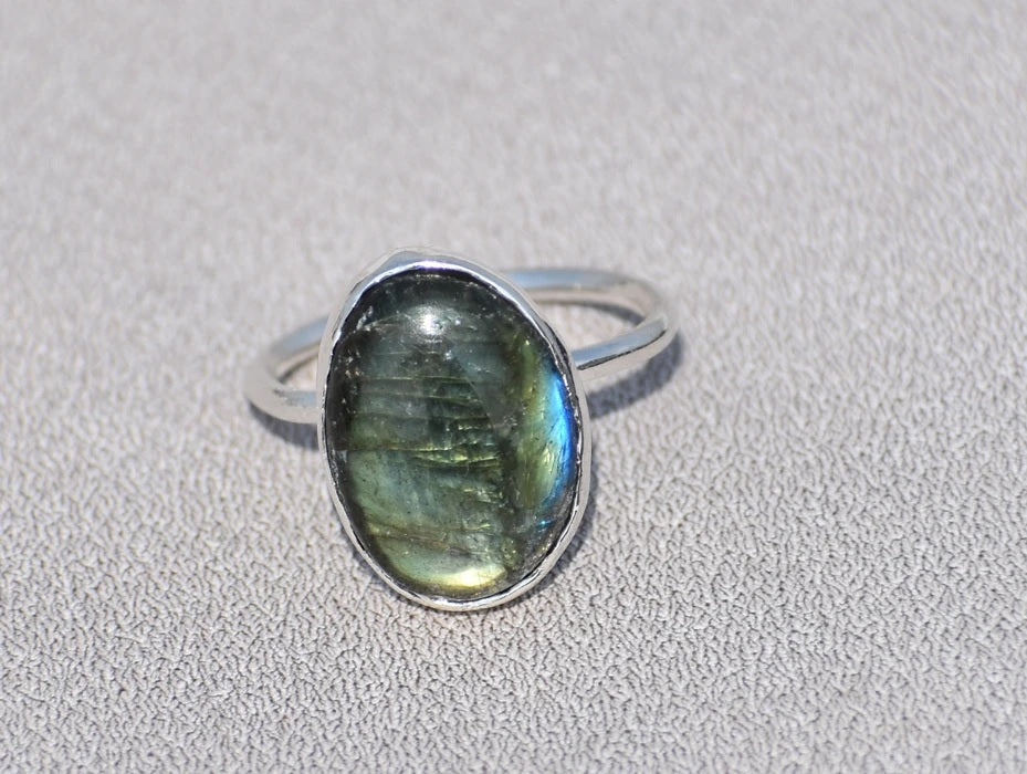 Oval Labradorite Ring, 925 Sterling Silver Ring, Natural Labradorite Ring, Green Labradorite Ring, Statement Ring, February Birthstone Ring