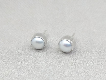 Pearl Earring, Sterling Silver Pearl Earring, Birthstone Earring, Zodiac Earring, Round Pearl Studs, Soliatire Jewelry, Silver Women Jewelry