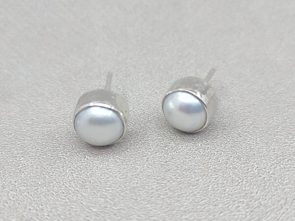Pearl Earring, Sterling Silver Pearl Earring, Birthstone Earring, Zodiac Earring, Round Pearl Studs, Soliatire Jewelry, Silver Women Jewelry