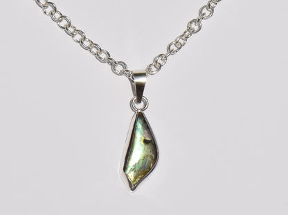 Labradorite Pendant, 925 Silver Pendant, Handmade Pendant, Unique Shape Pendant, Solitaire Jewelry, Bohemian Jewelry, Healing Stone Jewelry