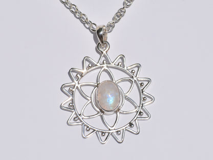 Moonstone Pendant, 925 Sterling Silver Pendant, Handmade Pendant, Healing Gemstone, Solitaire Jewelry, Women Accessory, 925 Silver Necklace