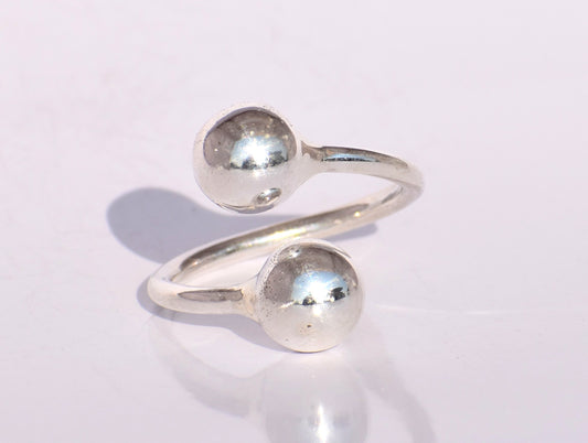 Silver Ball Ring, Double Ball Ring, Twist Ring, Sterling Silver Ring, Handmade balls, Promise Ring, Dainty Ring, Woman Ring, Christmas Gift