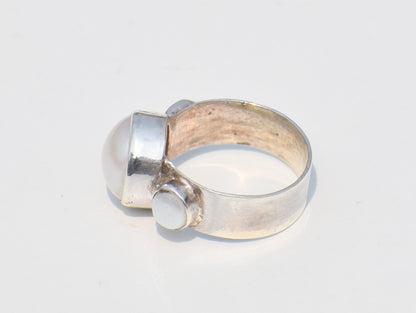 Pearl Ring, White Stone Ring, Gemstone Ring, Sterling Silver Ring, Birthstone Ring for Mom, Bestfriend Gift, Anniversary Gift, Gift For Her