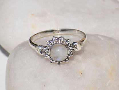 Moonstone Ring, 925 Silver Ring, Handmade Ring, Birthstone Ring, Gemstone Ring, Solitaire Ring, Women Jewelry, Valentine Gift, Gift For her
