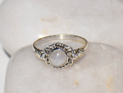 Moonstone Ring, Sterling Silver Ring, Round Gemstone, Statement Ring, Handmade Ring, Anniversary Ring, Precious Ring, Promise Ring, Gift Her