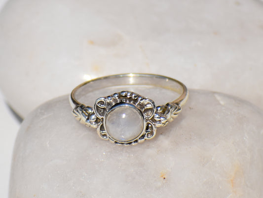 Moonstone Ring, Sterling Silver Ring, Round Gemstone, Statement Ring, Handmade Ring, Anniversary Ring, Precious Ring, Promise Ring, Gift Her