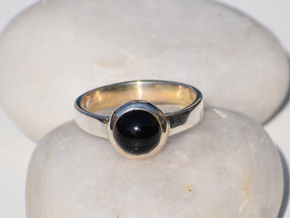 Black Onyx Ring, Round Black Onyx Ring, Sterling Silver Ring, Black Stone Ring, Healing Ring, Zodiac Ring, Women Solitaire ring