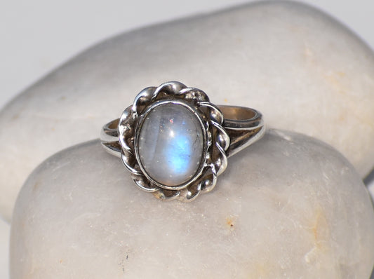 Moonstone Ring, Sterling Silver Ring, Natural Moonstone, Oval Gemstone, Solitaire Ring, Promise Ring, Stacking Ring, Everyday Ring, Gift Her