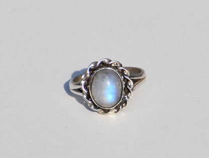Moonstone Ring, Sterling Silver Ring, Natural Moonstone, Oval Gemstone, Solitaire Ring, Promise Ring, Stacking Ring, Everyday Ring, Gift Her